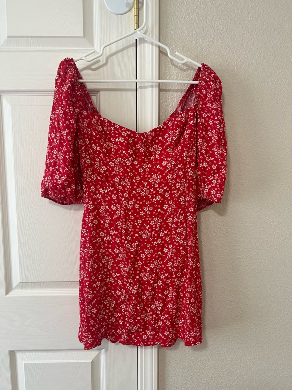 Reformation Kopa Sweetheart Puff Sleeve Mini Dress in Merci Red Floral Size 8